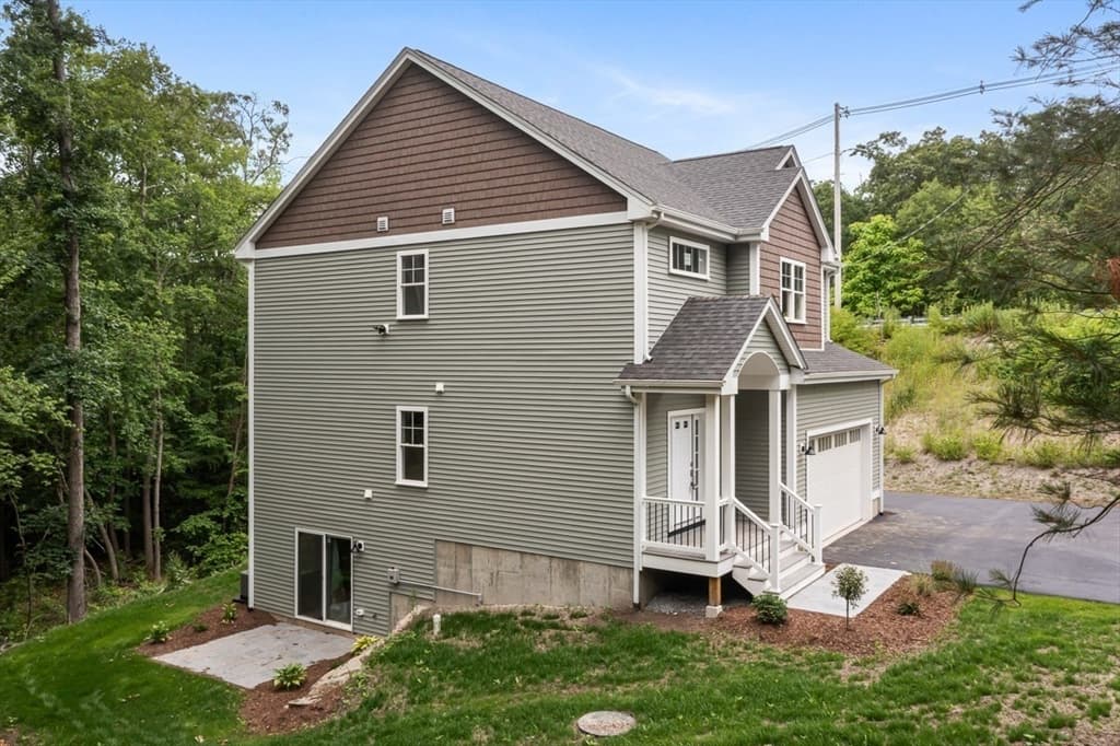 Casa em Attleboro — foto 2