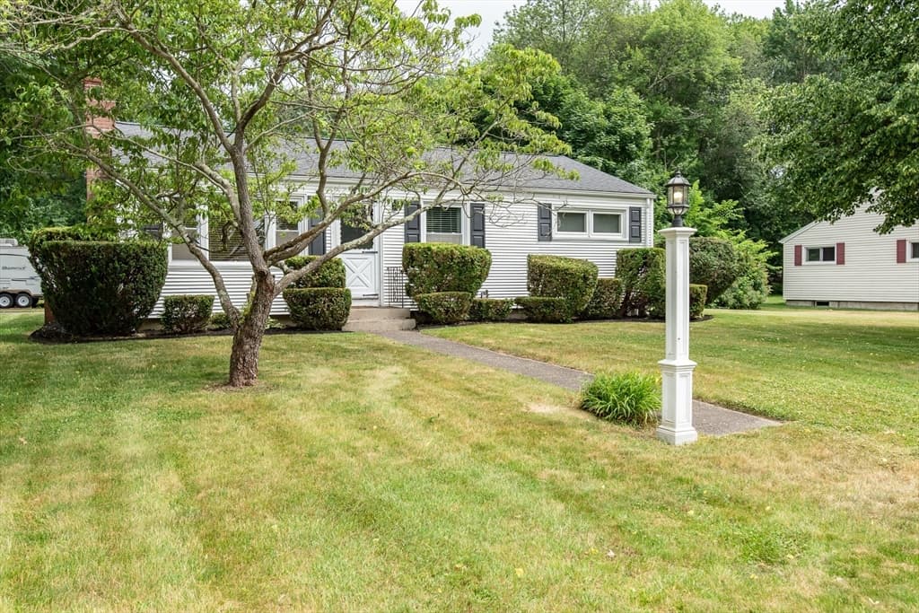 Casa em Seekonk — foto 2