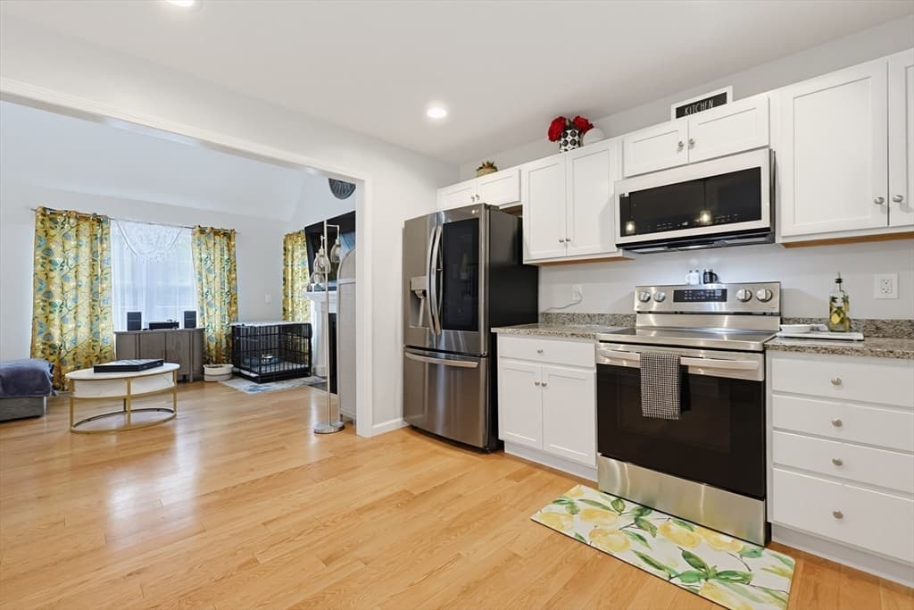 Casa em Uxbridge — foto 4