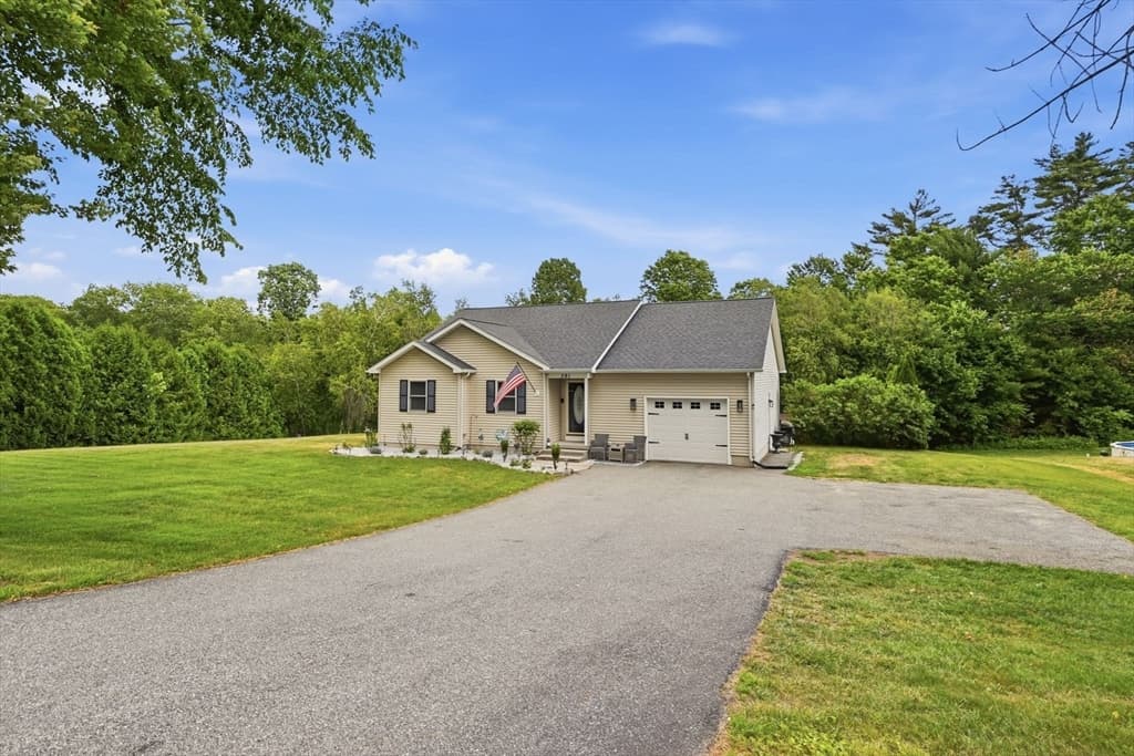 Casa em Belchertown — foto 2