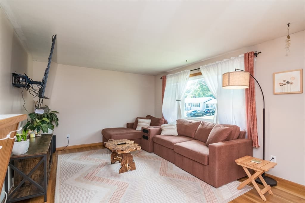 Casa em Chicopee — foto 4