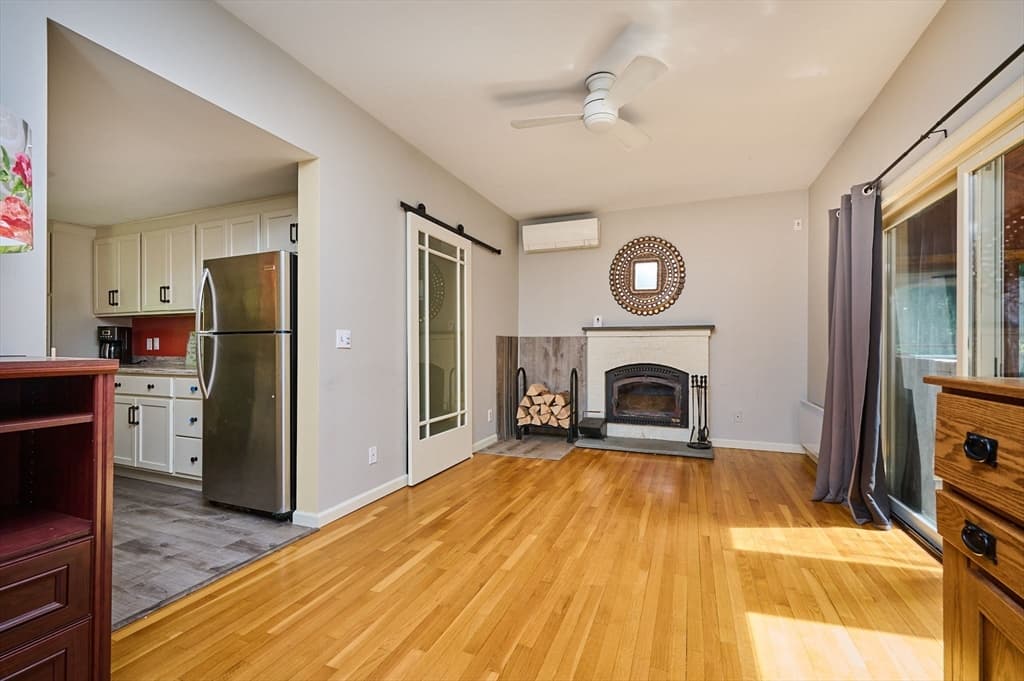 Casa em Bernardston — foto 4