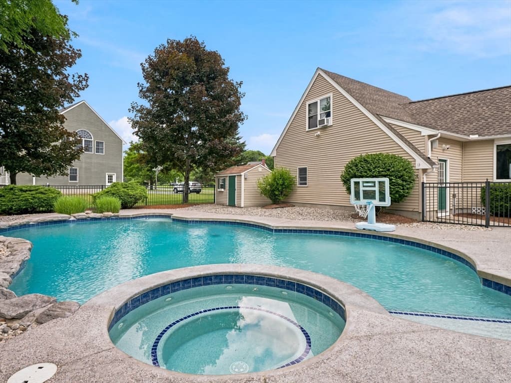 Casa em Tyngsborough — foto 4