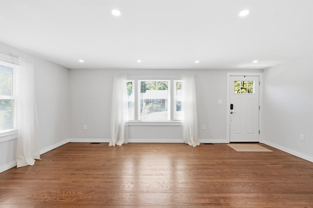 Casa em Millbury — foto 7
