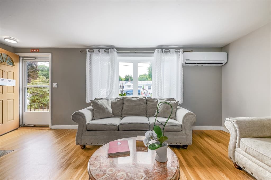 Casa em Framingham — foto 6
