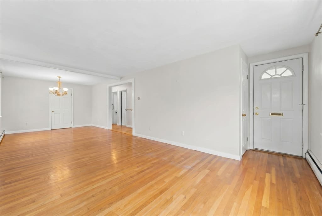 Casa em Saugus — foto 4