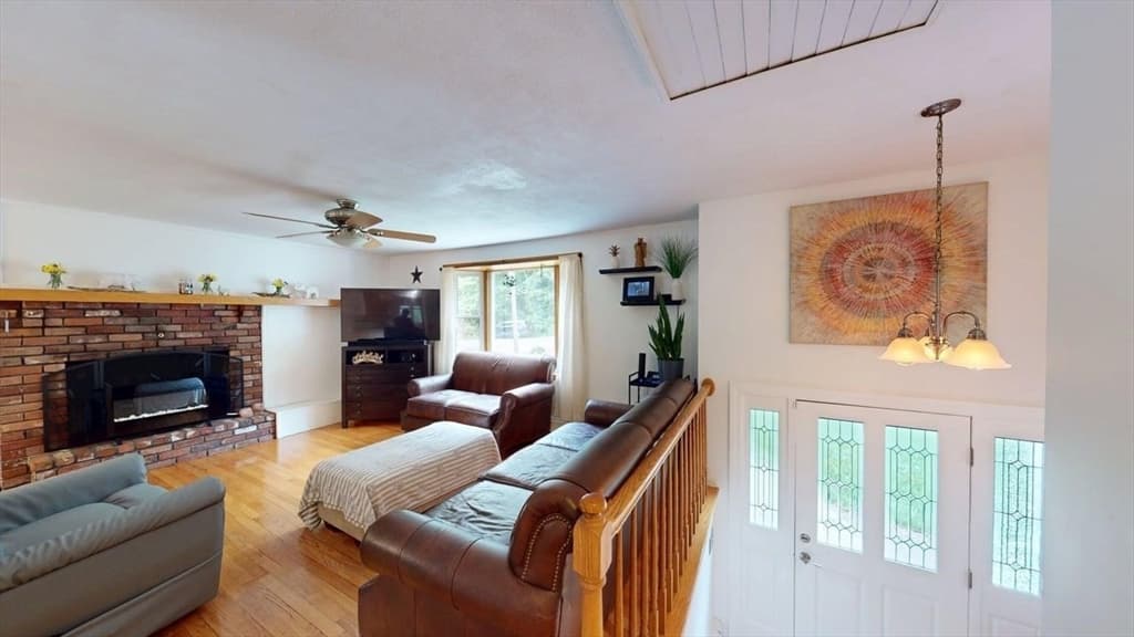 Casa em Attleboro — foto 6