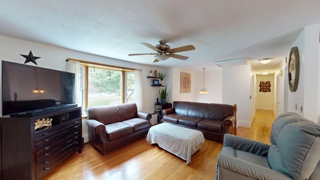 Casa em Attleboro — foto 5