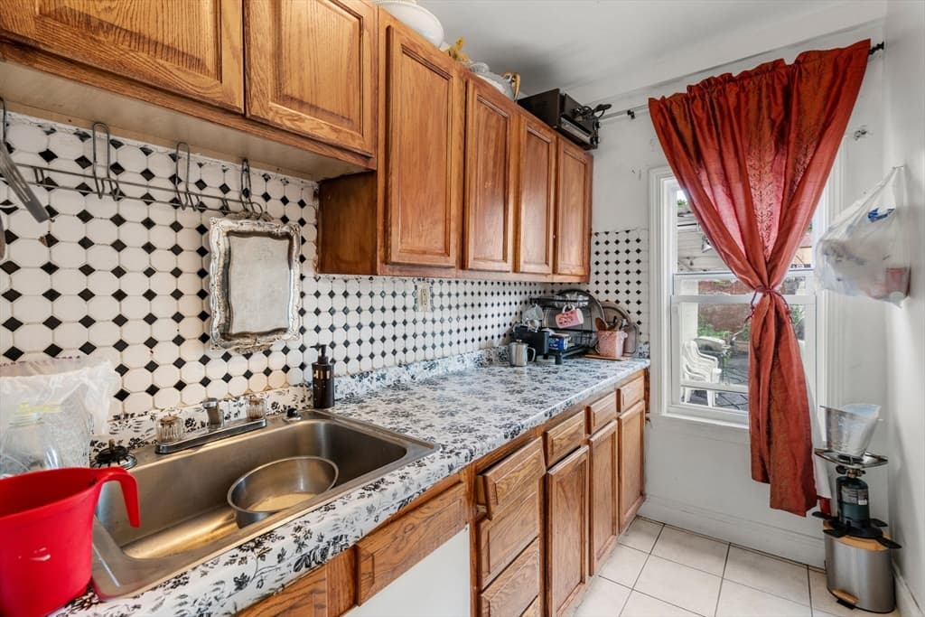 Multi-família em Worcester — foto 6