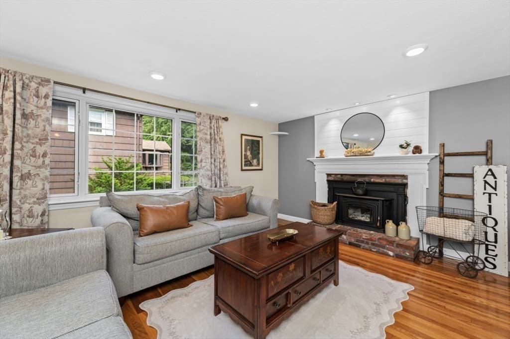 Casa em Framingham — foto 3