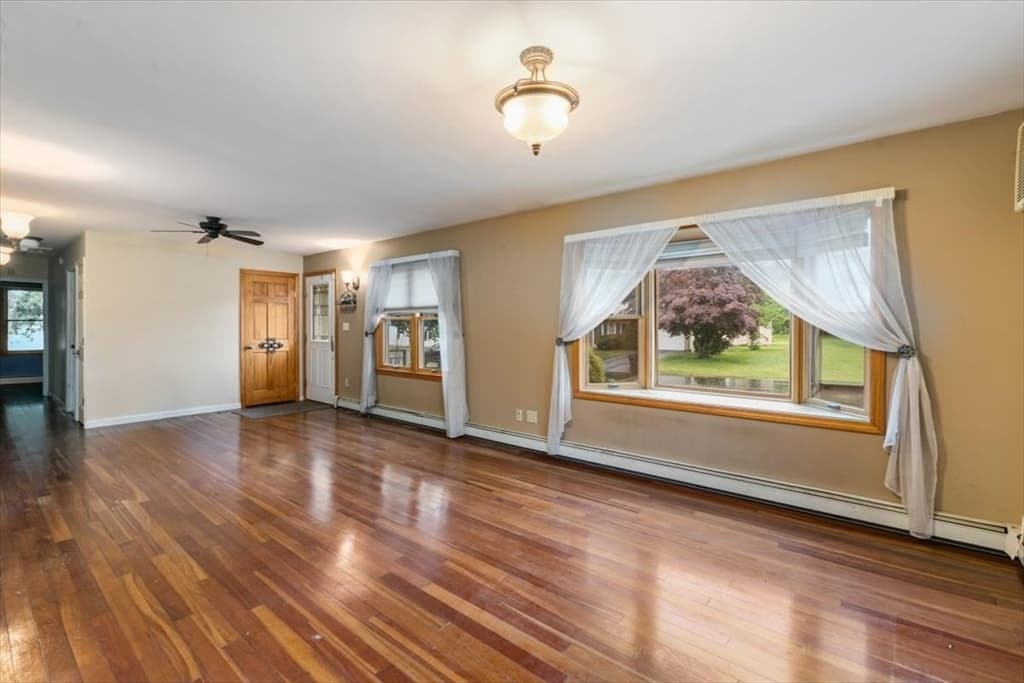 Casa em Haverhill — foto 4