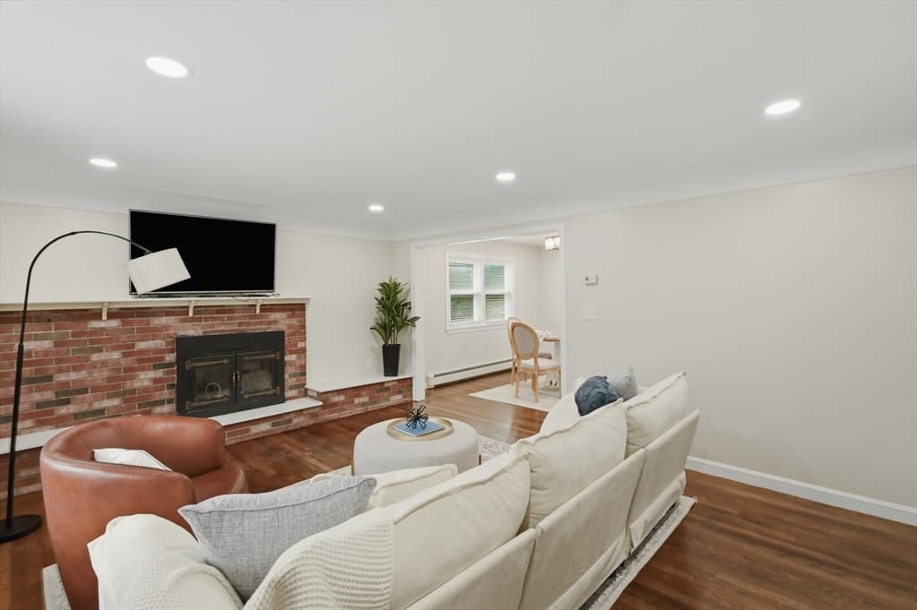 Casa em Millbury — foto 3