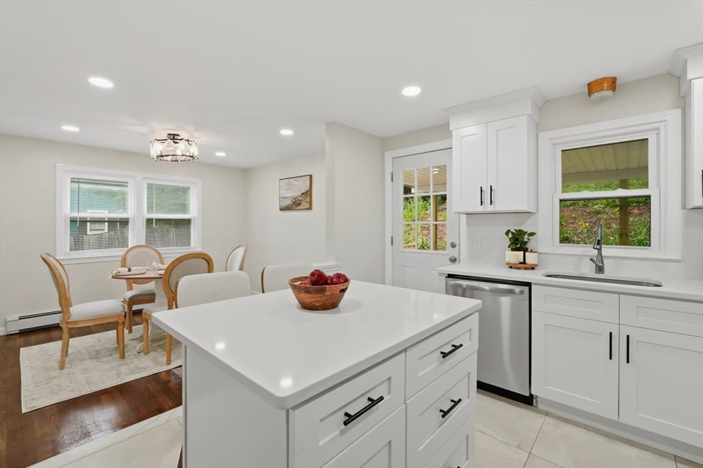 Casa em Millbury — foto 8