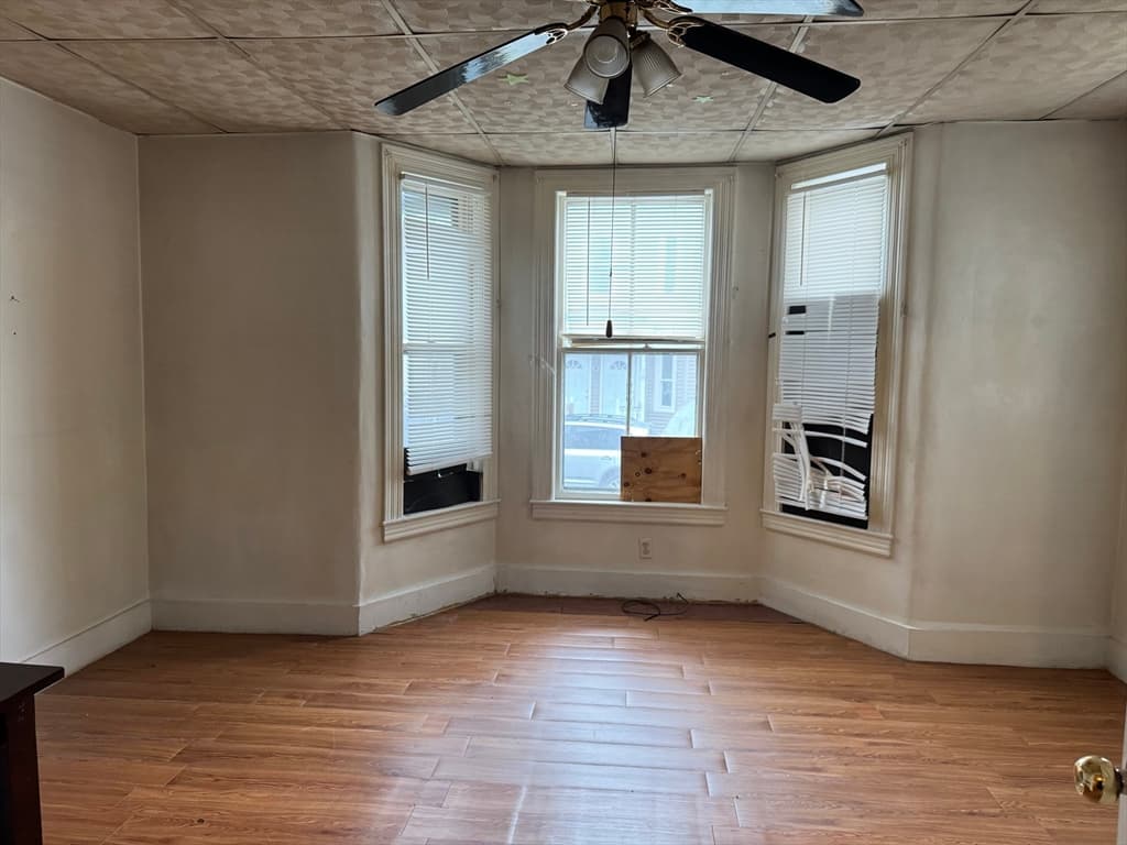 Multi-família em Lowell — foto 5