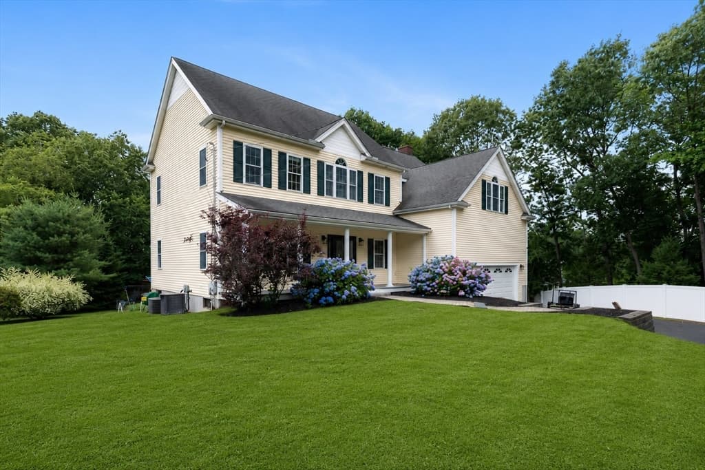 Casa em North Attleboro — foto 2