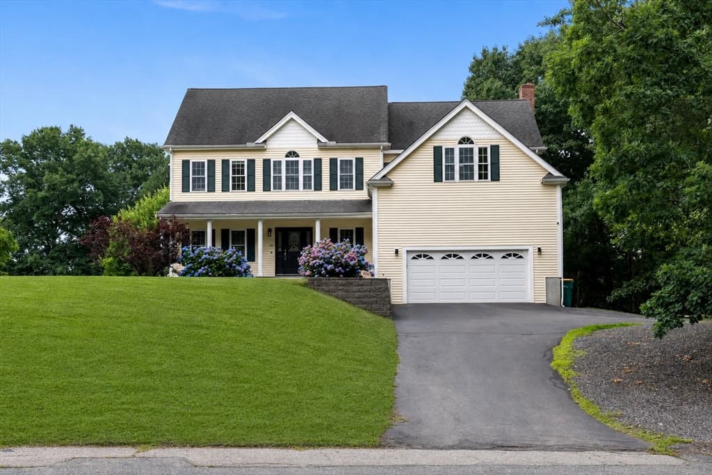 Casa em North Attleboro