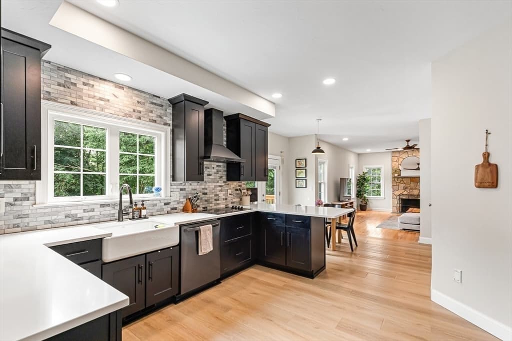 Casa em North Attleboro — foto 8