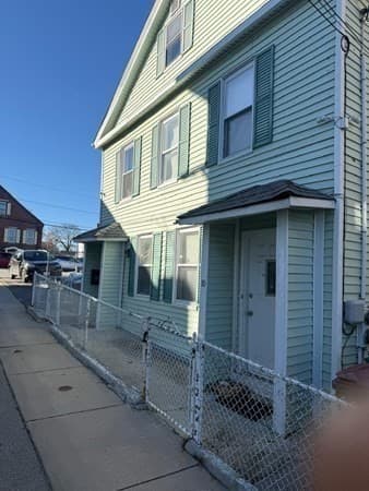 Multi-família em Lowell — foto 6