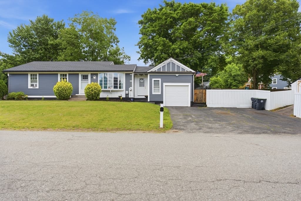 Casa em West Boylston