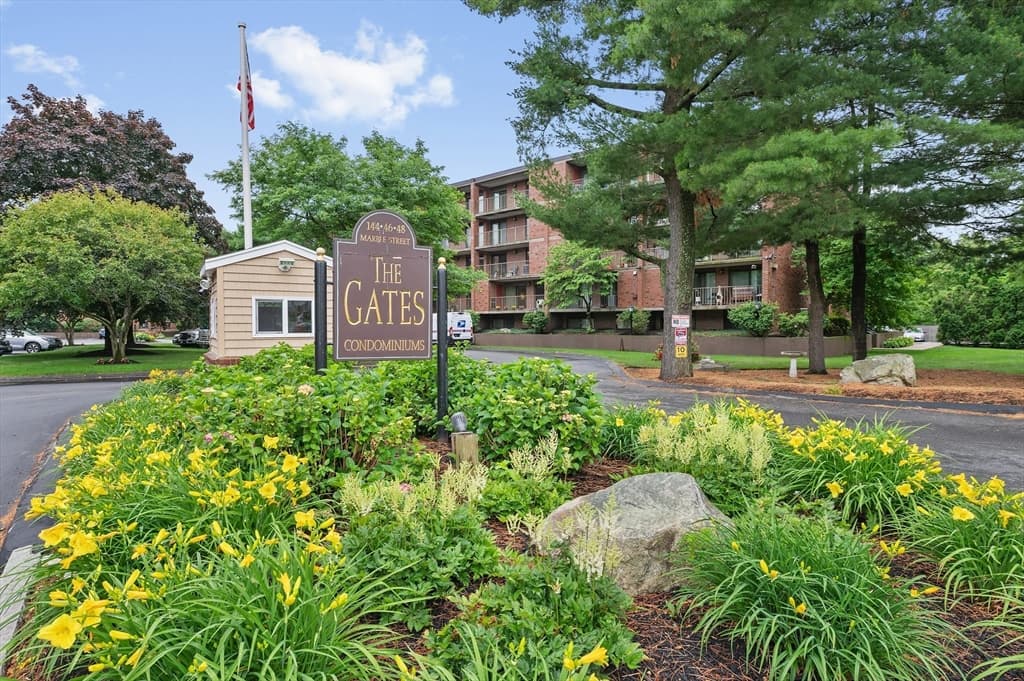 Condomínio em Stoneham
