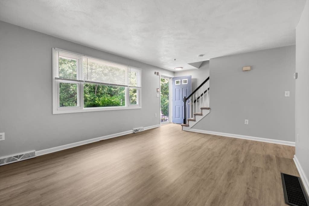 Condomínio em North Attleboro — foto 4