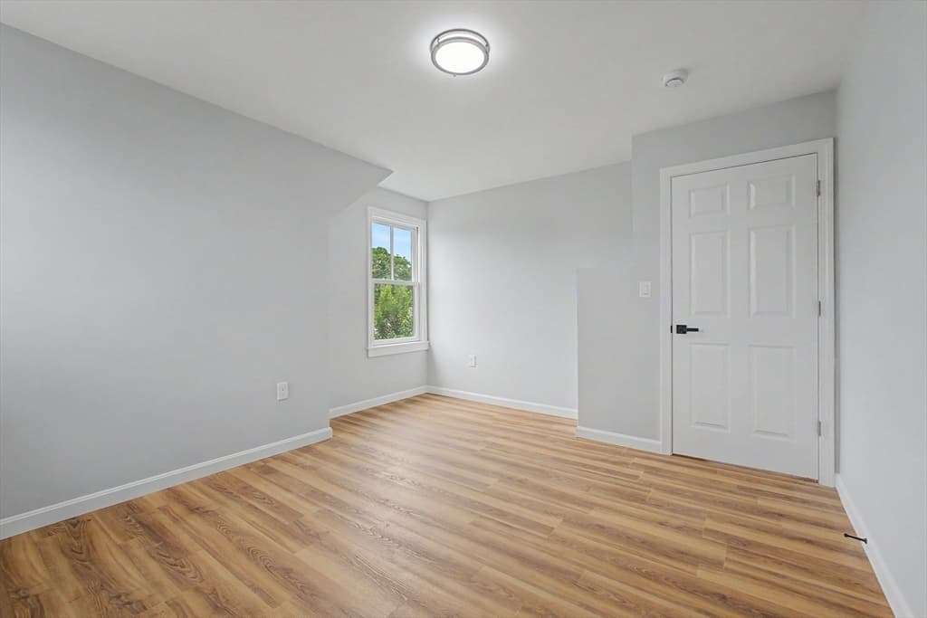 Casa em Fall River — foto 9
