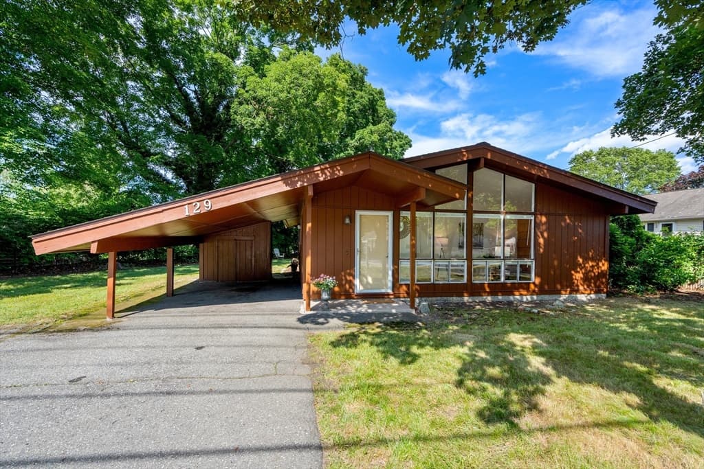 Casa em Westborough