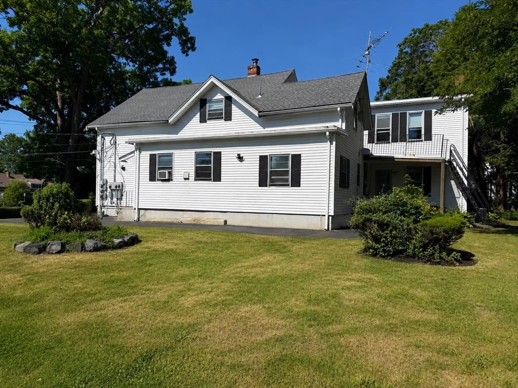 Multi-família em Brockton — foto 4