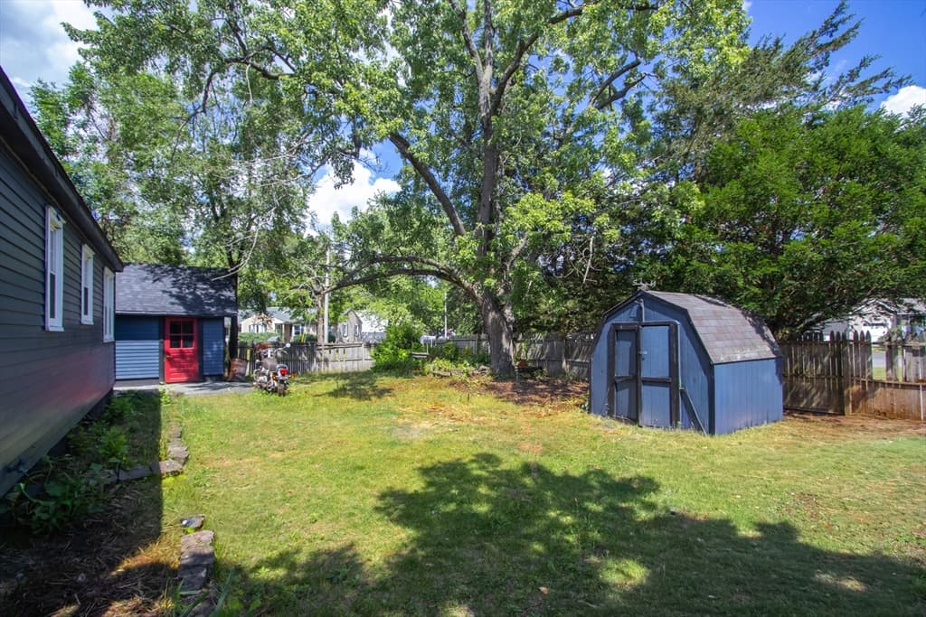 Casa em Chicopee — foto 4