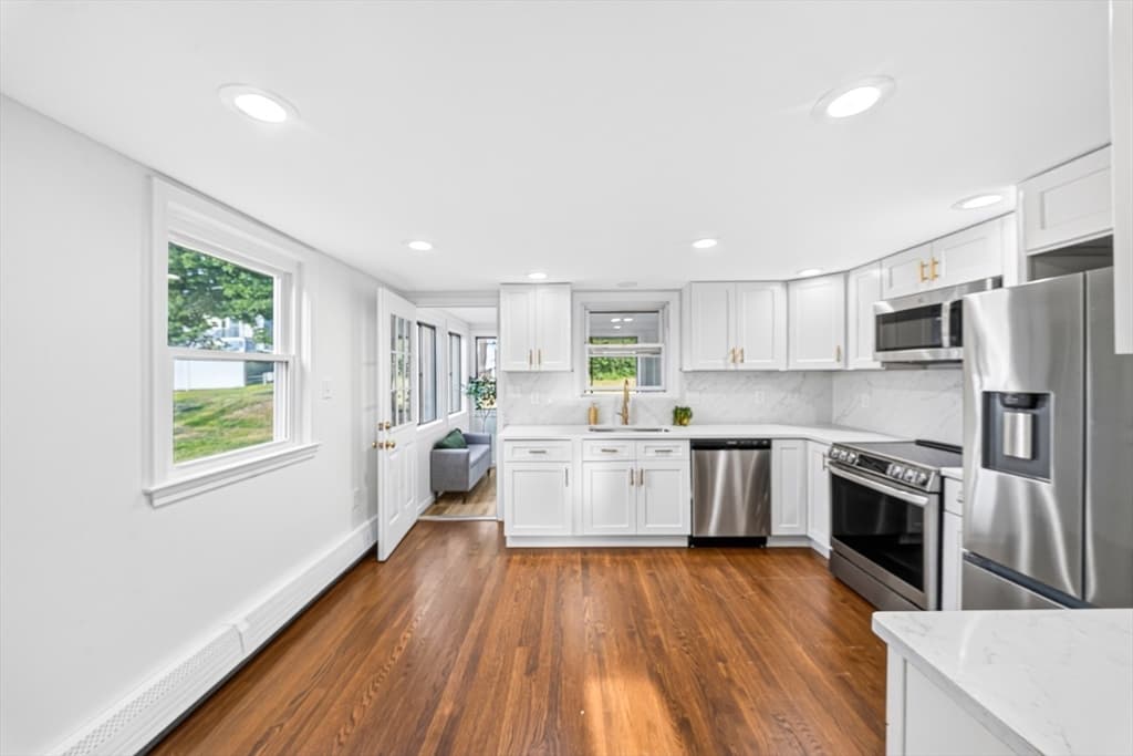 Casa em Woburn — foto 8