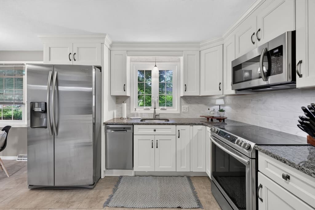 Casa em East Longmeadow — foto 3