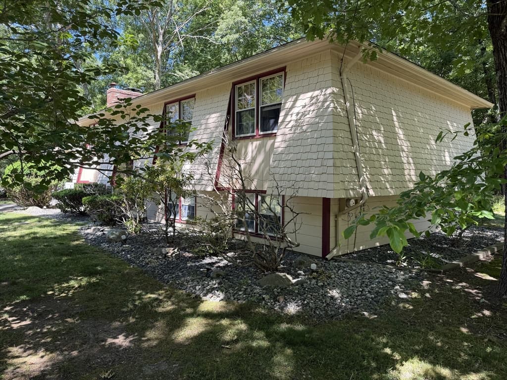 Casa em Attleboro — foto 3