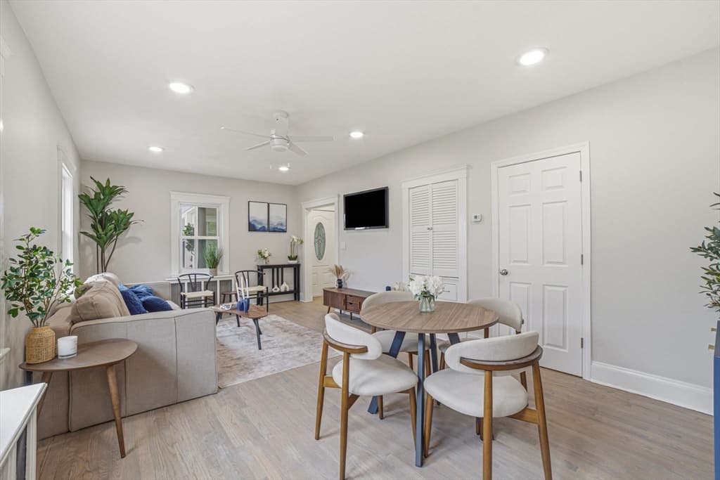Casa em Woburn — foto 9