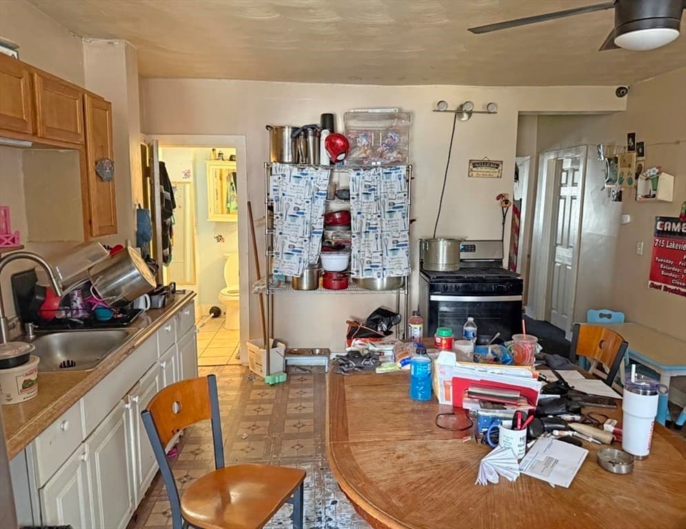Multi-família em Lowell — foto 8