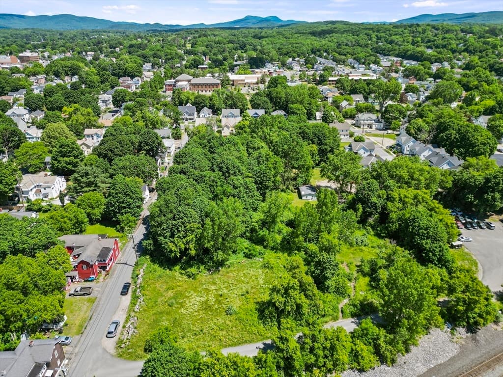 Terreno em Pittsfield