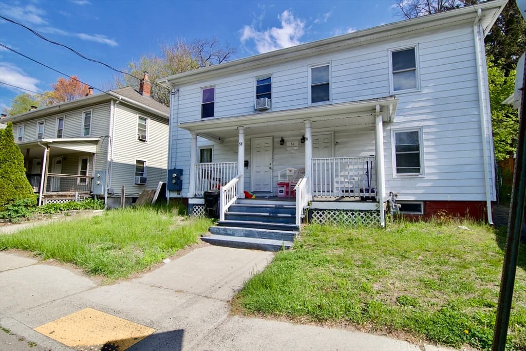 Multi-família em Chicopee