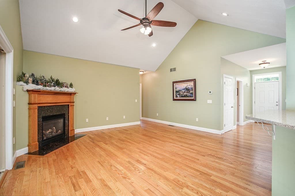 Casa em South Hadley — foto 8