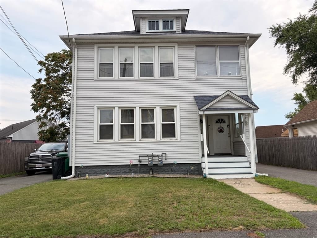 Multi-família em Chicopee