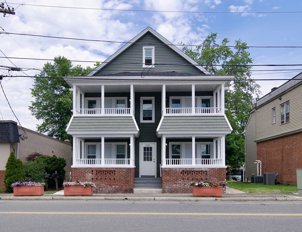 Multi-família em East Longmeadow