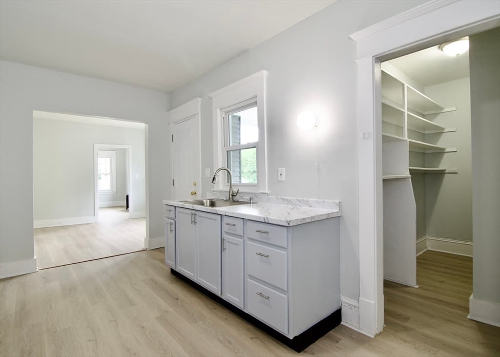 Multi-família em East Longmeadow — foto 9
