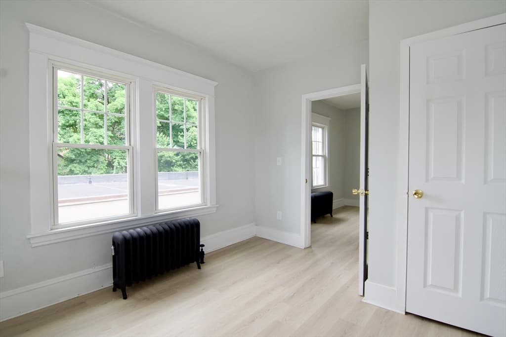 Multi-família em East Longmeadow — foto 4