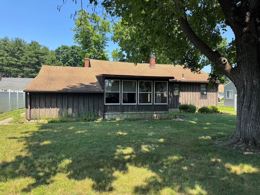 Casa em Ludlow — foto 4