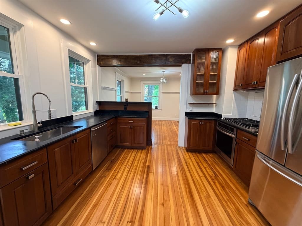 Casa em Natick — foto 8