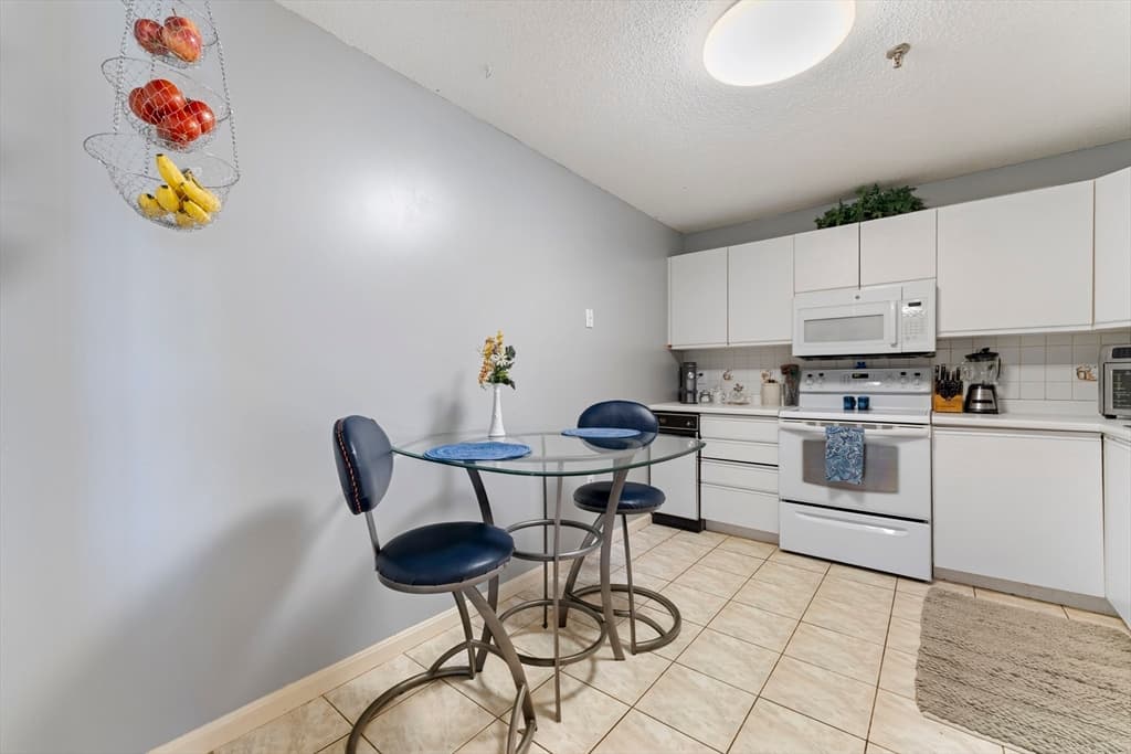Condomínio em Medford — foto 8
