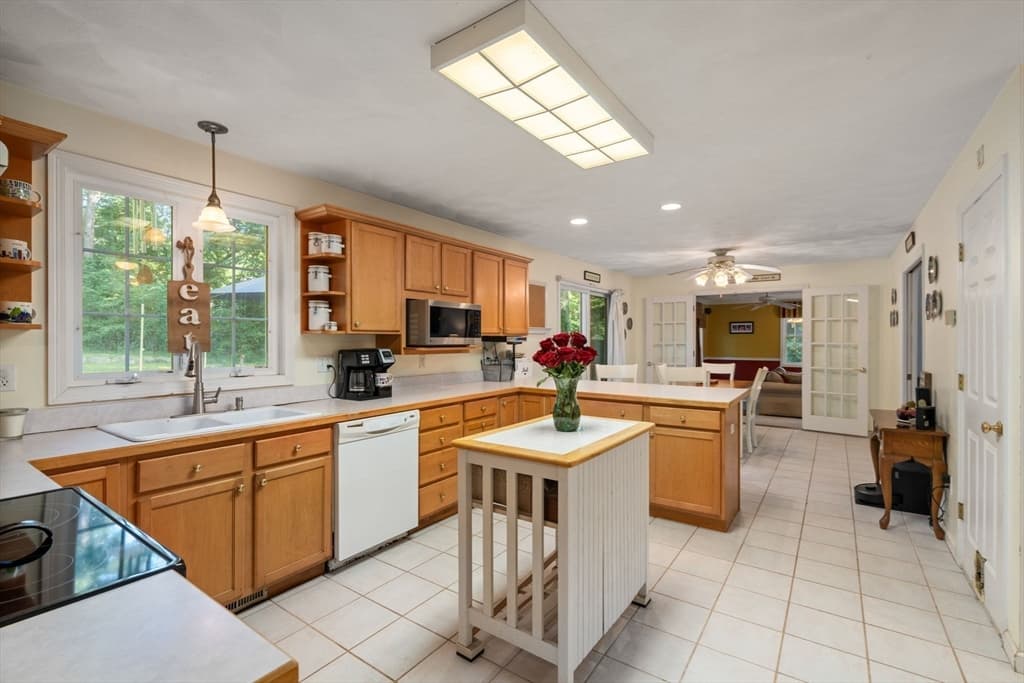 Casa em Attleboro — foto 8