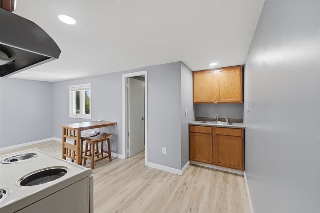 Casa em Fall River — foto 8