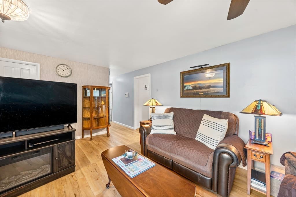 Casa em South Hadley — foto 4