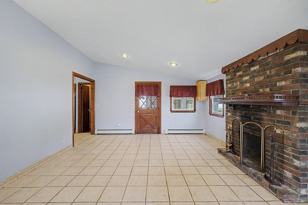 Casa em Chicopee — foto 8