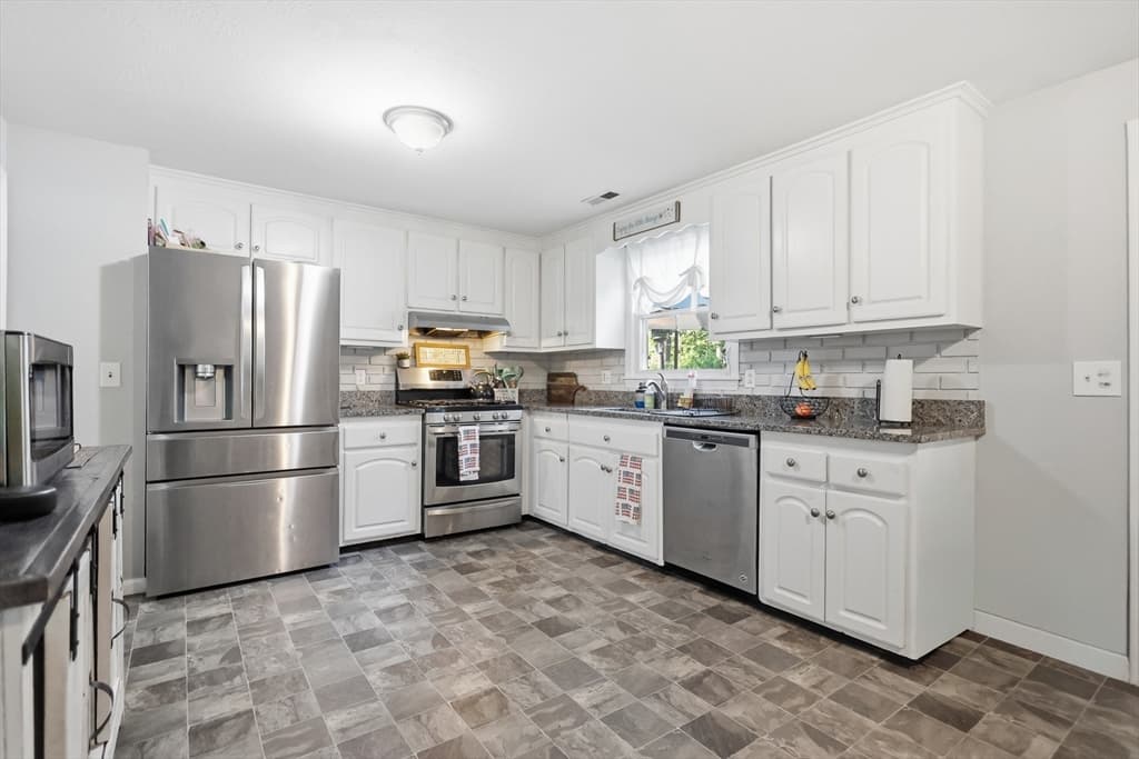 Casa em Dracut — foto 8