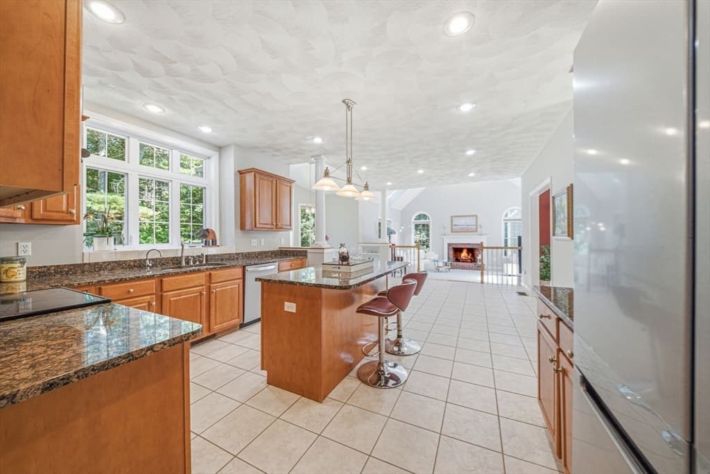 Casa em Westford — foto 4